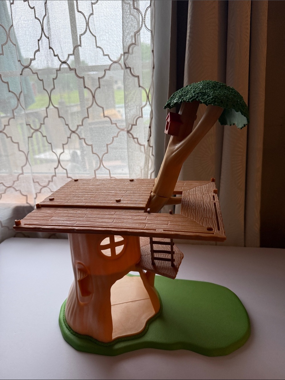 Sylvanian family Treehouse Playset calico critters